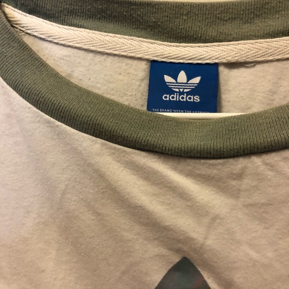 adidas baggy fit camo print top - Picture 2 of 3